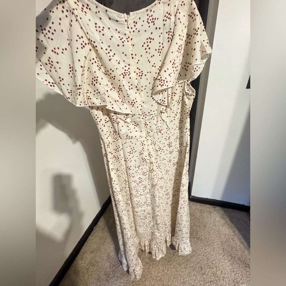 SHEIN Cream and Red Asymmetrical Dress